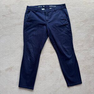 Slim-fit size 6 petite navy blue khaki pants from Gap